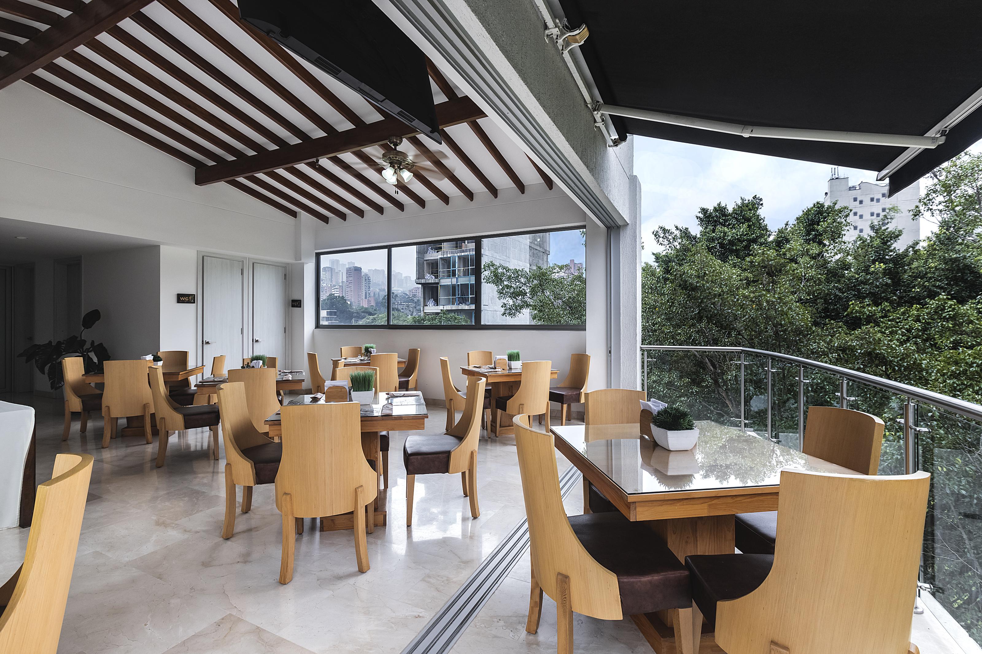 Hotel Madeiro เมเดยิน ภายนอก รูปภาพ