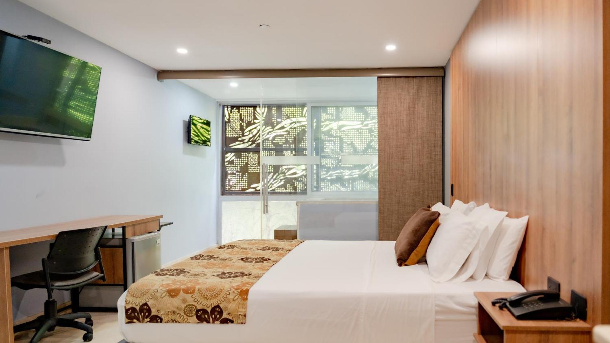 Hotel Madeiro เมเดยิน ภายนอก รูปภาพ
