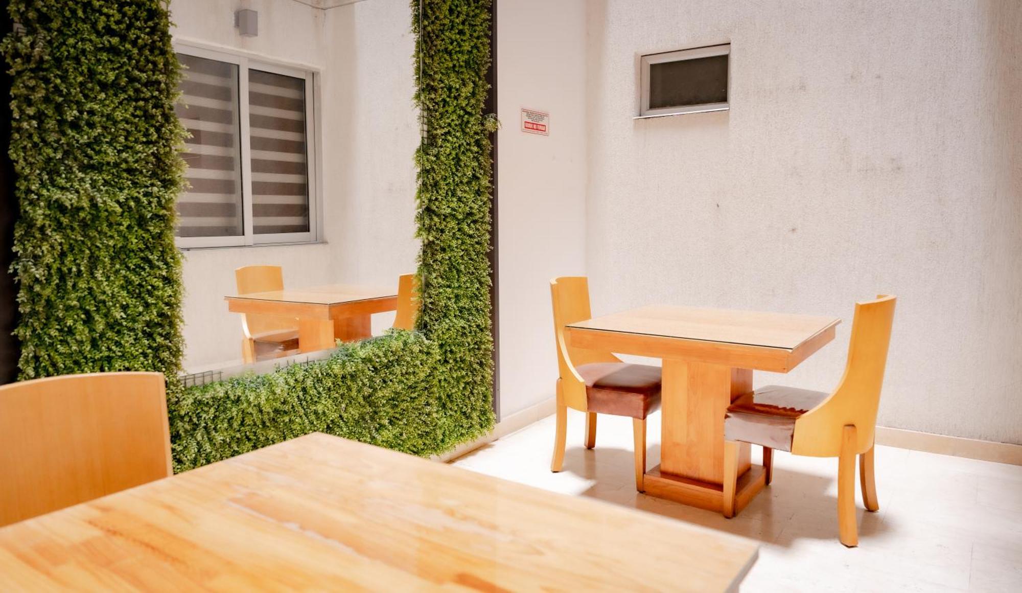 Hotel Madeiro เมเดยิน ภายนอก รูปภาพ